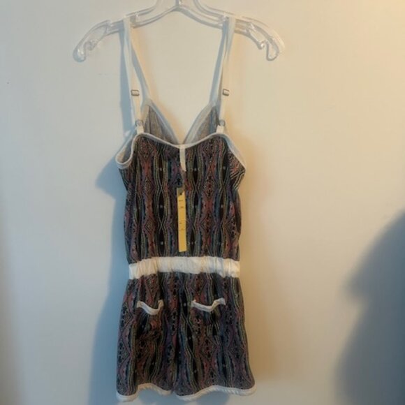 Love Nation patterned body white trim button front drawstring romper, size M - Picture 2 of 5